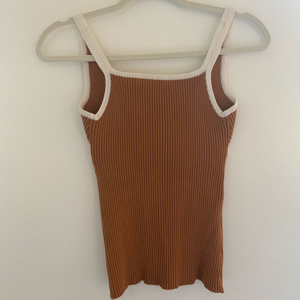 Ribbed Tank Top - Picture 3 of 3